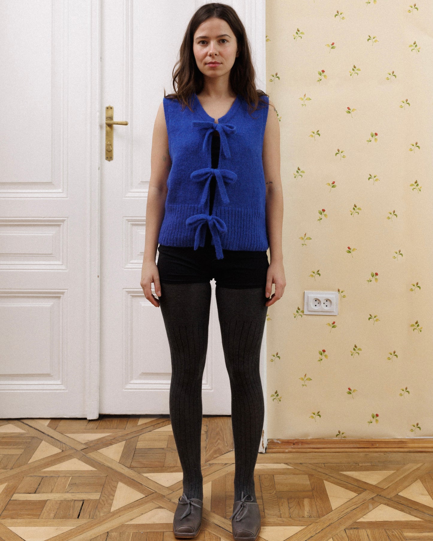 Knitted Electric blue Bow vest